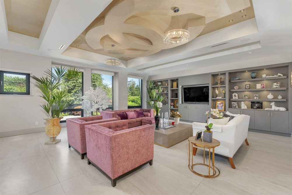 ultra luxury living room